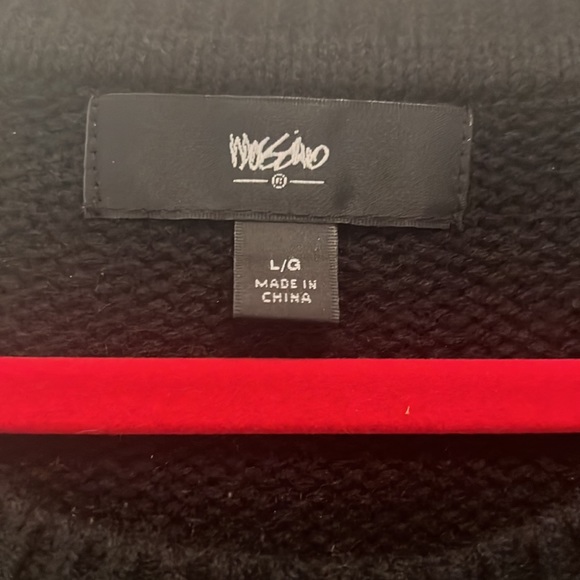 Sweater - Picture 4 of 4